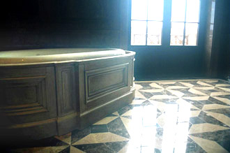 Leather Tub
